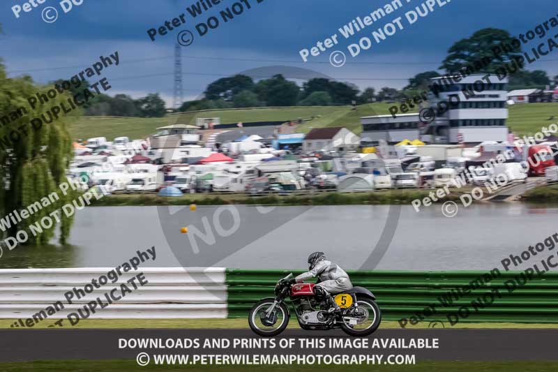 Vintage motorcycle club;eventdigitalimages;mallory park;mallory park trackday photographs;no limits trackdays;peter wileman photography;trackday digital images;trackday photos;vmcc festival 1000 bikes photographs